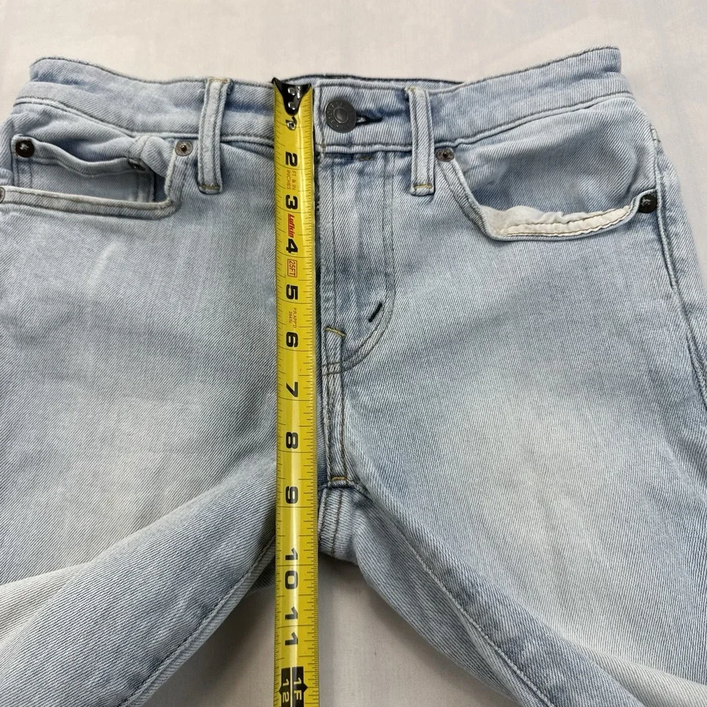 American Eagle Next Level Airflex Men's 28x32 Light Wash Straight Leg Jeans